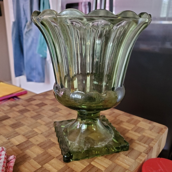 Avocado Green Grecian-style Urn - Picture 3 of 5